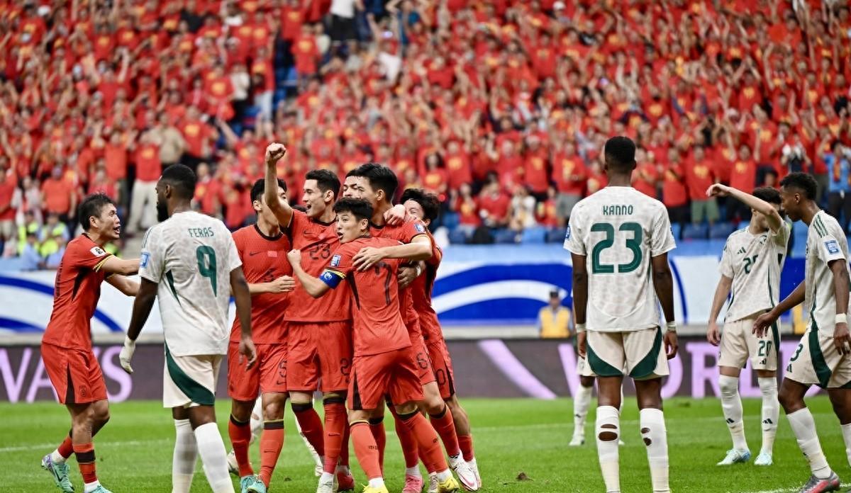 九州娱乐-国内球队参加国际赛事，备战决赛战役(中国参加的足球)