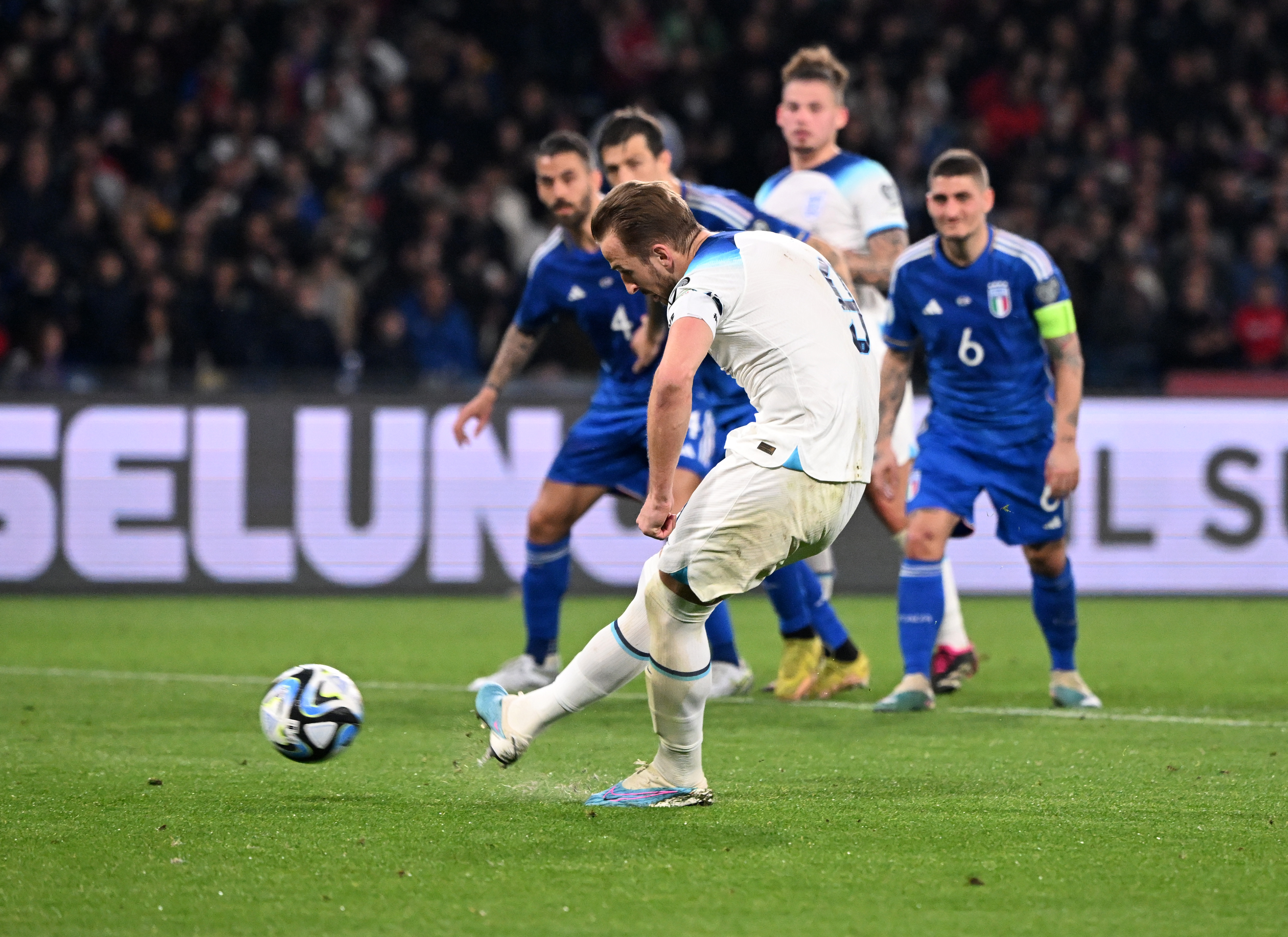 九州娱乐-关于眼花缭乱！欧预赛比赛中绝佳表现不断的信息